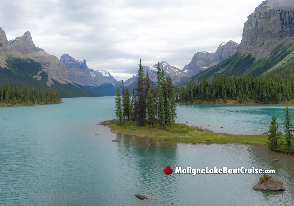 Maligne Lake Spirit Island Platform View
