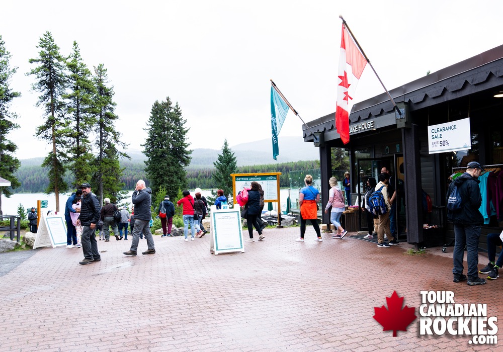 Maligne Lake Restaurant & Gift Shop