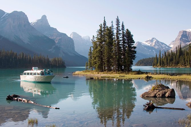 Book Jasper 5.5 Hour Maligne Boat Cruise & Maligne Valley Tour